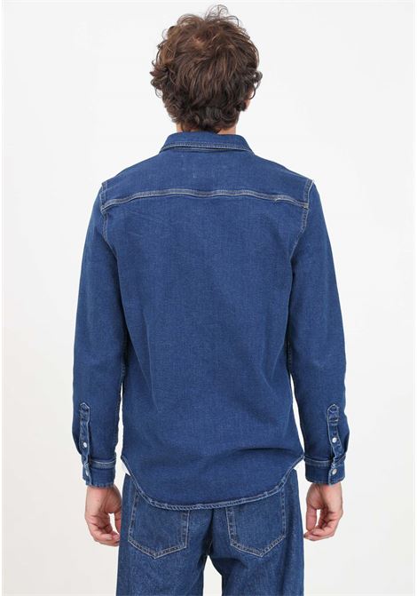 Camicia casual in denim blu da uomo con targhetta monogramma Calvin Klein CALVIN KLEIN JEANS | J30J3258931BJ1BJ